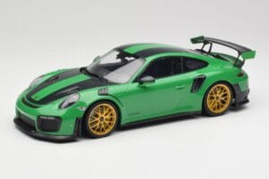 Porsche 911 991.2 GT2 RS Weissach Package British Racing Green & Golden Wheels Minichamps 1:18 153068318 Diecast
