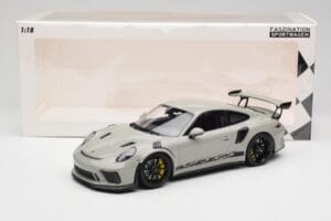 Porsche 911 991.2 GT3 RS Chalk Wording Black Wheels Minichamps 1:18 153068230 Diecast - image 6 of 6