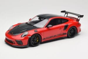 Porsche 911 991.2 GT3 RS Weissach Package Guards Red Black Wheels Minichamps 1:18 153068223 Diecast