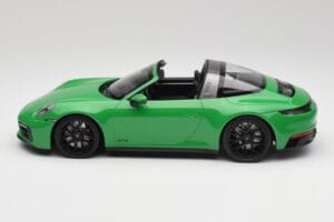 Porsche 911 991.2 Targa 4 GTS British Racing Green Minichamps 1:18 155061065 Diecast - image 3 of 6