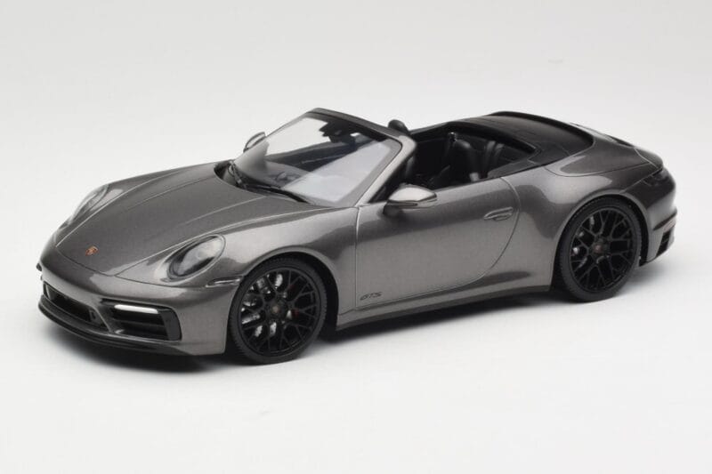 Porsche 911 992 Carrera 4 GTS Cabriolet Grey Metallic Minichamps 1:18 155063031 Diecast