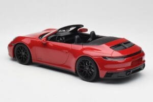 Porsche 911 992 Carrera 4 GTS Cabriolet Red Minichamps 1:18 155063032 Diecast - image 5 of 6