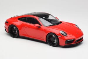 Porsche 911 992 Carrera 4 GTS Red Minichamps 1:18 155063100 Diecast - image 4 of 6
