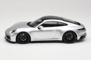 Porsche 911 992 Carrera 4 GTS Silver Minichamps 1:18 155063104 Diecast - image 3 of 6