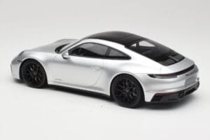 Porsche 911 992 Carrera 4 GTS Silver Minichamps 1:18 155063104 Diecast - image 5 of 6