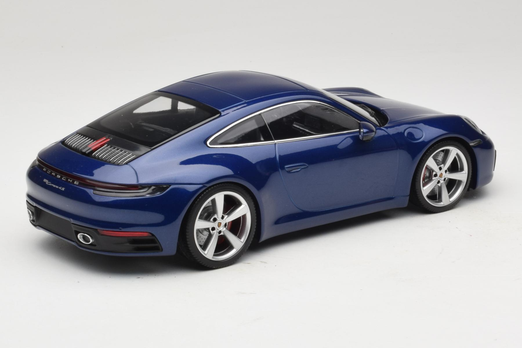 porsche-911-992-carrera-4s-