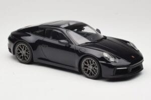 Porsche 911 992 Carrera 4S Blue Metallic Minichamps 1:18 155067321 Diecast - image 4 of 6