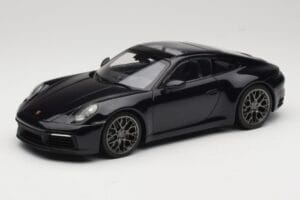 Porsche 911 992 Carrera 4S Blue Metallic Minichamps 1:18 155067321 Diecast