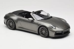 Porsche 911 992 Carrera 4S Cabriolet Mamba Green Metallic Minichamps 1:18 155067337 Diecast - image 4 of 6