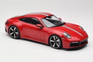 Porsche 911 992 Carrera 4S Carmine Red Minichamps 1:18 155067326 Diecast - image 4 of 6