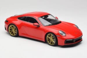 Porsche 911 992 Carrera 4S Guards Red & Gold Wheels Minichamps 1:18 153067328 Diecast - image 4 of 6