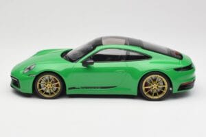Porsche 911 992 Carrera 4S Python Green Minichamps 1:18 155067325 Diecast - image 3 of 6