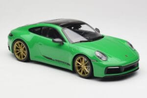 Porsche 911 992 Carrera 4S Python Green Minichamps 1:18 155067325 Diecast - image 4 of 6