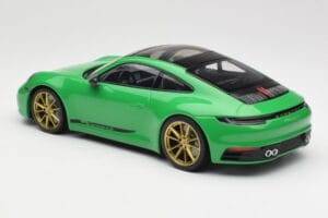 Porsche 911 992 Carrera 4S Python Green Minichamps 1:18 155067325 Diecast - image 5 of 6