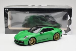 Porsche 911 992 Carrera 4S Python Green Minichamps 1:18 155067325 Diecast - image 6 of 6