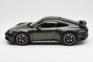 Porsche 911 992 Dakar Oak Green Metallic Norev 1:18 187241 Diecast - image 4 of 9