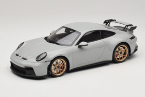 Porsche 911 992 GT3 Chalk Gold Wheels Minichamps 1:18 117069001 Diecast