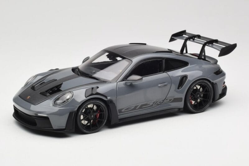 Porsche 911 992 GT3 RS Crayon Weissach Package & Black Wheels Minichamps 1:18 110062024 Diecast