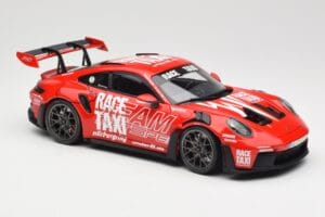 Porsche 911 992 GT3 RS Getspeed Race Taxi Guards Red Minichamps 1:18 110062040 Diecast - image 6 of 8