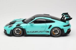 Porsche 911 992 GT3 RS Python Green & Dark Silver Wheels Minichamps 1:18 110062026 Diecast - image 4 of 8