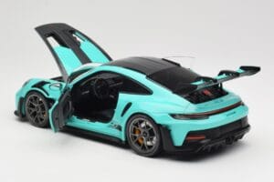 Porsche 911 992 GT3 RS Python Green & Dark Silver Wheels Minichamps 1:18 110062026 Diecast - image 5 of 8