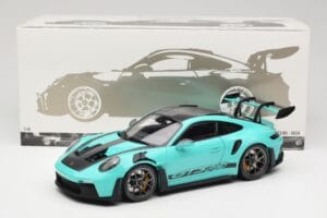 Porsche 911 992 GT3 RS Python Green & Dark Silver Wheels Minichamps 1:18 110062026 Diecast - image 8 of 8