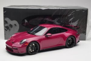 Porsche 911 992 GT3 Ruby Star Neo Red GT Spirit 1:12 GT536 Resin - image 6 of 6