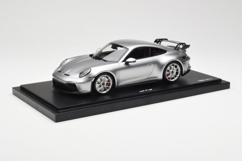 Porsche 911 992 GT3 Silver Minichamps 1:18 WAP0211510M004 Resin