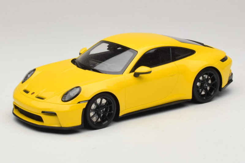Porsche 911 992 GT3 Touring Yellow Black Wheels Minichamps 1:18 Porsche 911 992 GT3 Touring Yellow Black Wheels Minichamps 1:18 117069021 Diecast