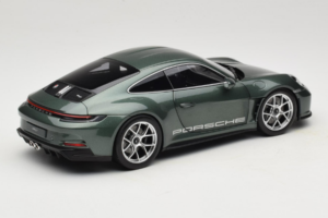 Porsche 911 992 S/T Malachite Green Metallic Norev 1:18 187472 Diecast - image 3 of 8