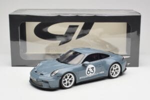 Porsche 911 992 ST Gentian Blue Metallic GT Spirit 1:18 GT491 Resin - image 6 of 6