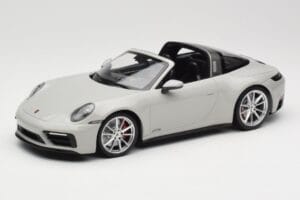 Porsche 911 992 Targa 4 GTS Grey Minichamps 1:18 155061064 Diecast