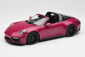Porsche 911 992 Targa 4 GTS Rubystar Minichamps 1:18 155061066 Diecast