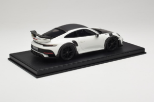 Porsche 911 992 TechArt GTstreet R White With Black Wheels TechArt 1:18 REMC013 Resin - image 3 of 6