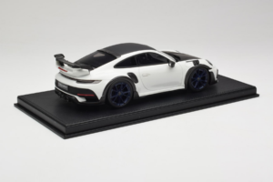 Porsche 911 992 TechArt GTstreet R White With Blue Wheels TechArt 1:18 REMC014 Resin - image 3 of 6