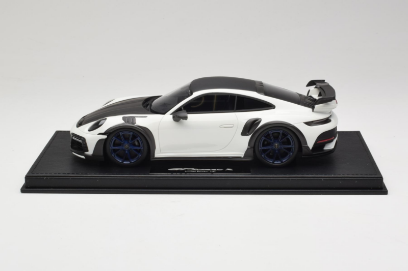 Porsche 911 992 TechArt GTstreet R White With Blue Wheels TechArt 1:18 REMC014 Resin