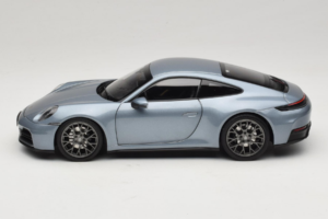 Porsche 911 992.2 Carrera Polar Silver Metallic Norev 1:18 187170 Diecast - image 4 of 8