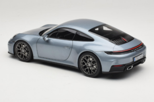 Porsche 911 992.2 Carrera Polar Silver Metallic Norev 1:18 187170 Diecast - image 7 of 8