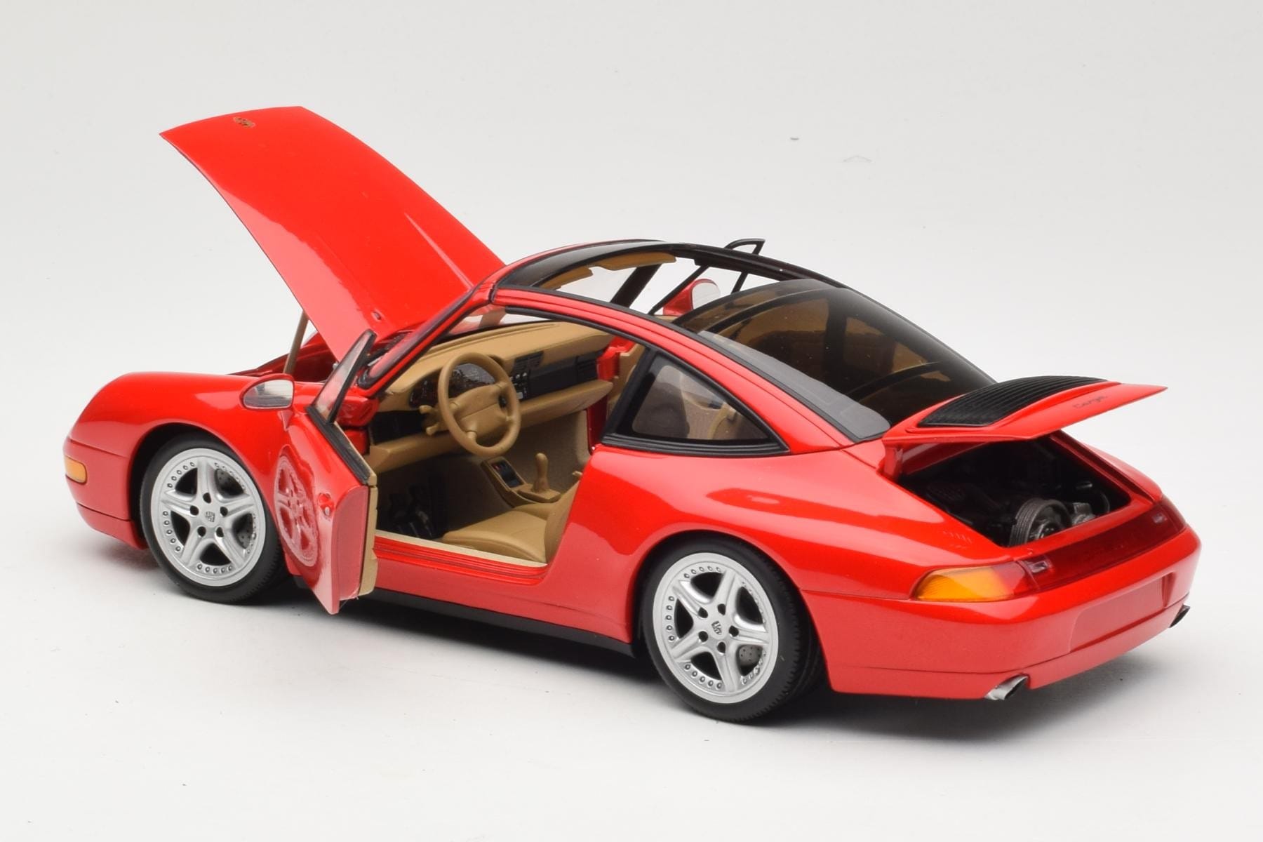 1/18 ポルシェ 911 カレラ タルガUT models UT Models Porsche 911 993 Carrera Targa 1:18 Red