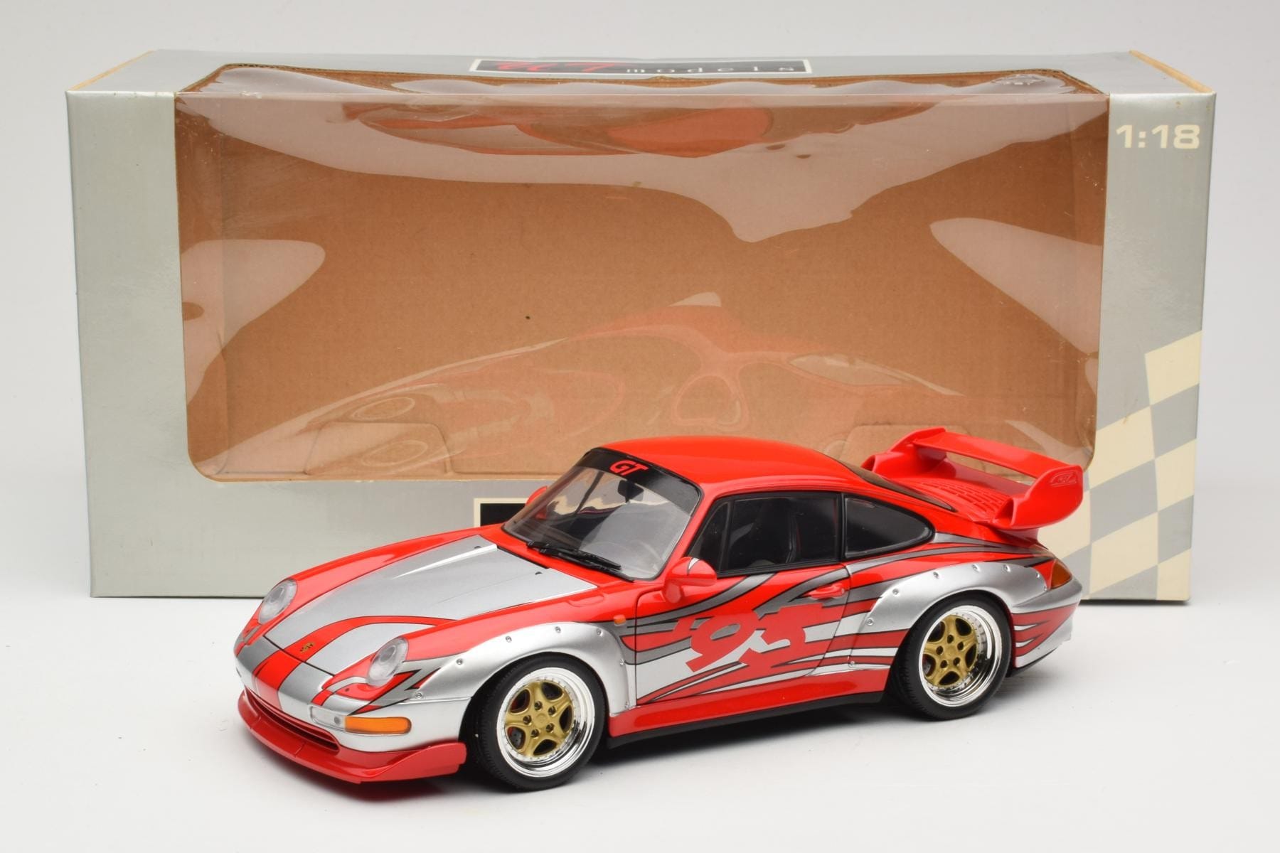 UT Models Porsche 993 GT2 Street Racing 1:18