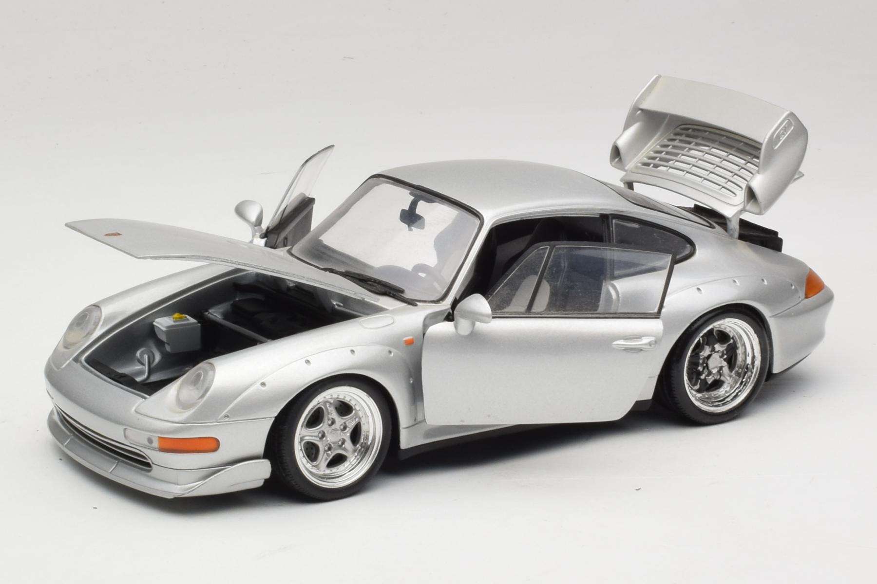 UTモデル 1/18 ポルシェ 911 GT2 シルバー /ミニカー UT 【公式通販】 UTモデル 1/18 ポルシェ 911 GT2 シルバー /ミニカー UT 【公式通販】