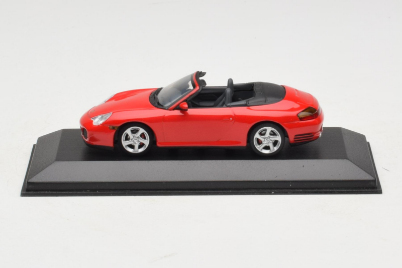 Porsche 911 996 Carrera 4S Cabriolet Red Minichamps 1:43 400062831 Diecast