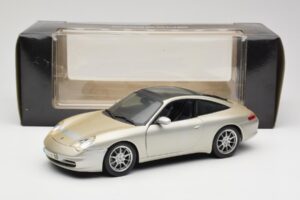 Porsche 911 996 Carrera 4S Silver Maisto 1:18 WAP02102212 Diecast - image 8 of 8