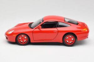 Porsche 911 996 Carrera Red Limited Edition Bburago 1:18 3385-M1 Diecast - image 4 of 8