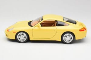 Porsche 911 996 Carrera Yellow Bburago 1:18 30085-M1 Diecast - image 4 of 8