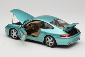Porsche 911 996 Green Metallic UT Models 1:18 27901 Diecast - image 5 of 8