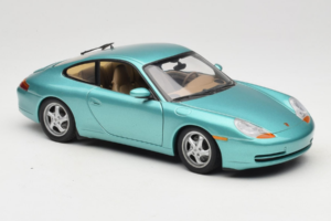 Porsche 911 996 Green Metallic UT Models 1:18 27901 Diecast - image 6 of 8