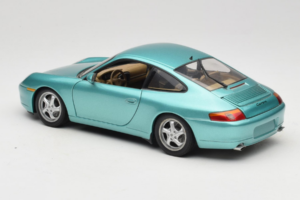 Porsche 911 996 Green Metallic UT Models 1:18 27901 Diecast - image 7 of 8