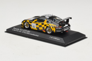 Porsche 911 996 GT3 RS #83 Rosa / Babini 24 Hours of Le Mans 2001 Minichamps 1:43 400016983 Diecast - image 3 of 4