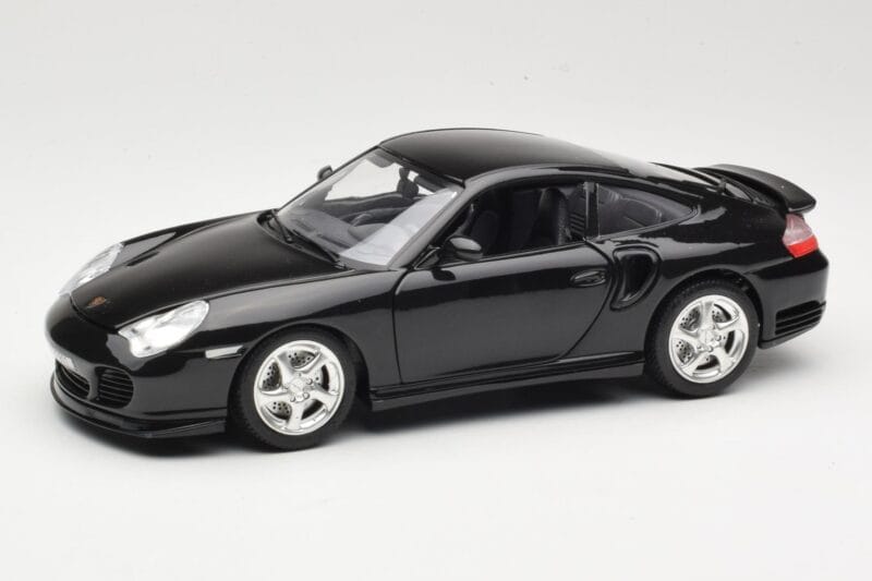 Porsche 911 996 Turbo Black Bburago 1:18 3367 Diecast